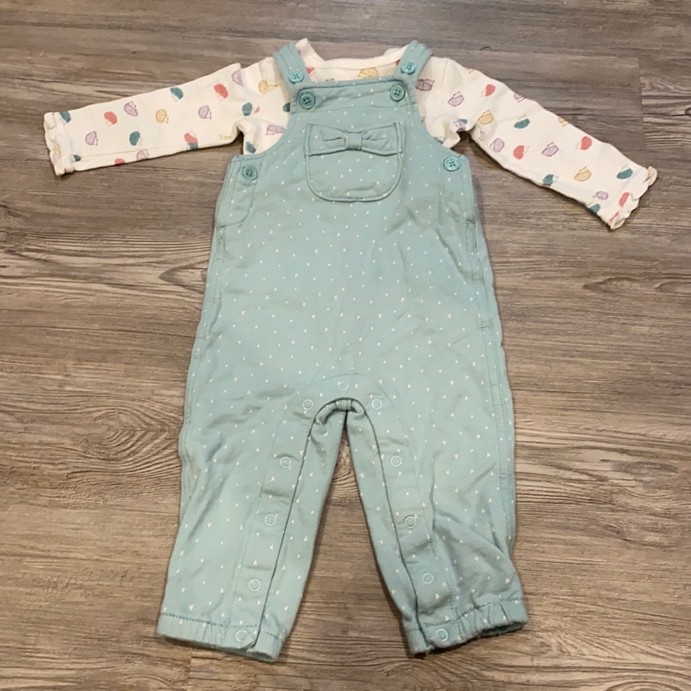 Carter’s overalls with long sleeve shirt, size 12 months